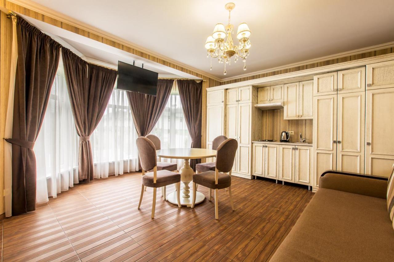 Georg Park Hotel Tarashany Exteriér fotografie