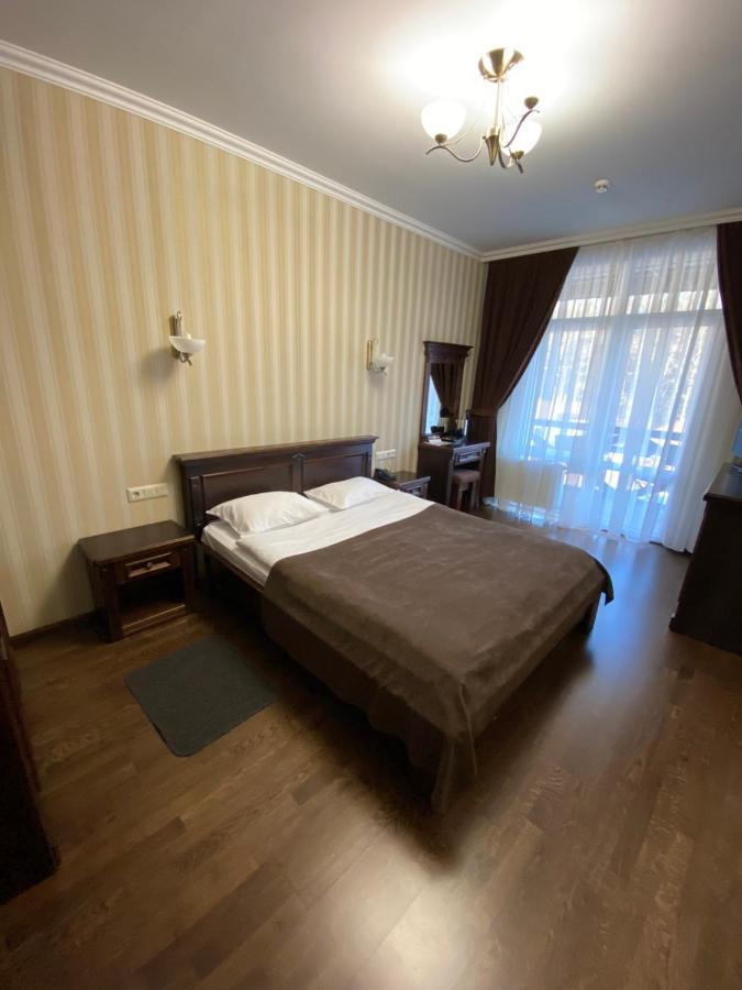 Georg Park Hotel Tarashany Exteriér fotografie